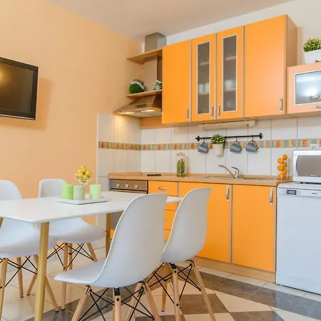 Family-friendly With Swimming Pool Okrug Gornji, Ciovo - 18827 Apartamento *