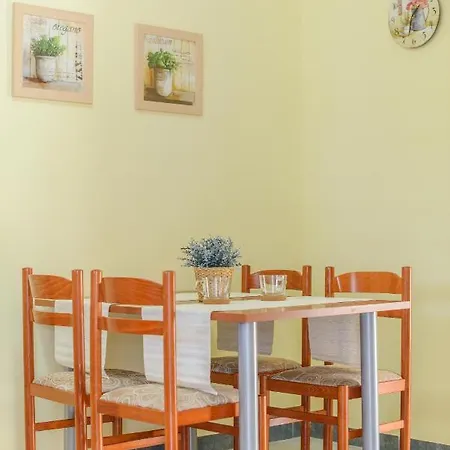 Apartamento Family-friendly With Swimming Pool Okrug Gornji, Ciovo - 18827