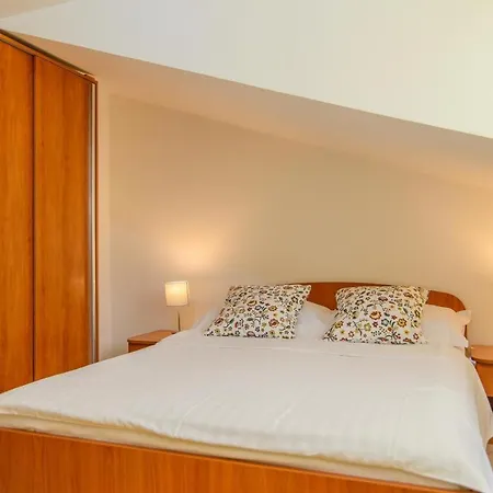 Family-friendly With Swimming Pool Okrug Gornji, Ciovo - 18827 Trogir