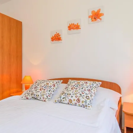 Family-friendly With Swimming Pool Okrug Gornji, Ciovo - 18827