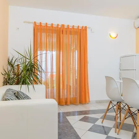 Family-friendly With Swimming Pool Okrug Gornji, Ciovo - 18827 * Trogir