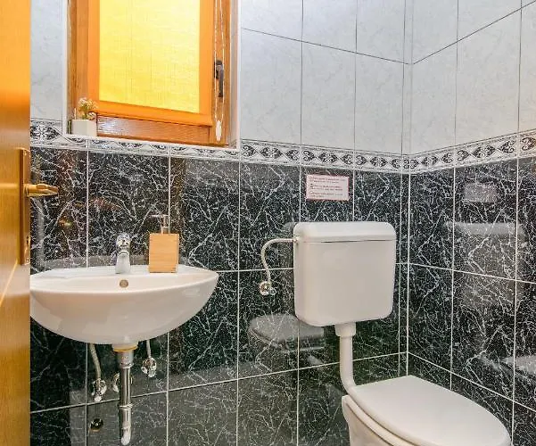 Family-friendly With Swimming Pool Okrug Gornji, Ciovo - 18827 Apartman