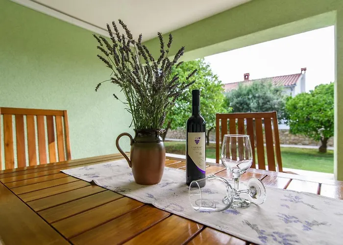 Family-friendly With Swimming Pool Okrug Gornji, Ciovo - 18827 Apartman *