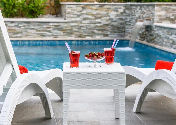 Family-friendly With Swimming Pool Okrug Gornji, Ciovo - 18827 Apartman