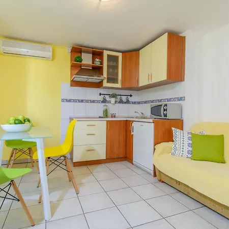 Family-friendly With Swimming Pool Okrug Gornji, Ciovo - 18827 * Trogir