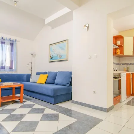 Apartment Family-friendly With Swimming Pool Okrug Gornji, Ciovo - 18827 Trogir