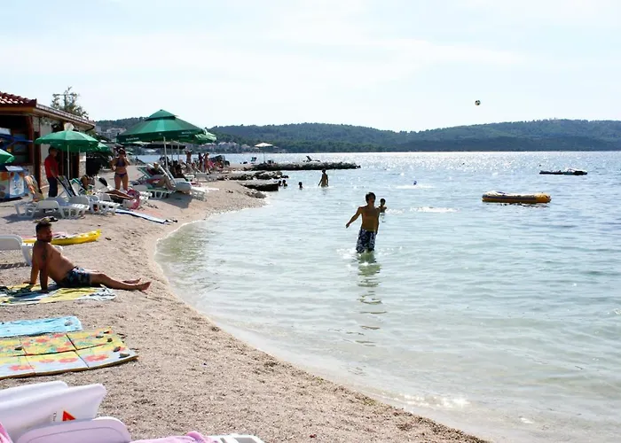 Appartement Family-friendly With Swimming Pool Okrug Gornji, Ciovo - 18827 Trogir