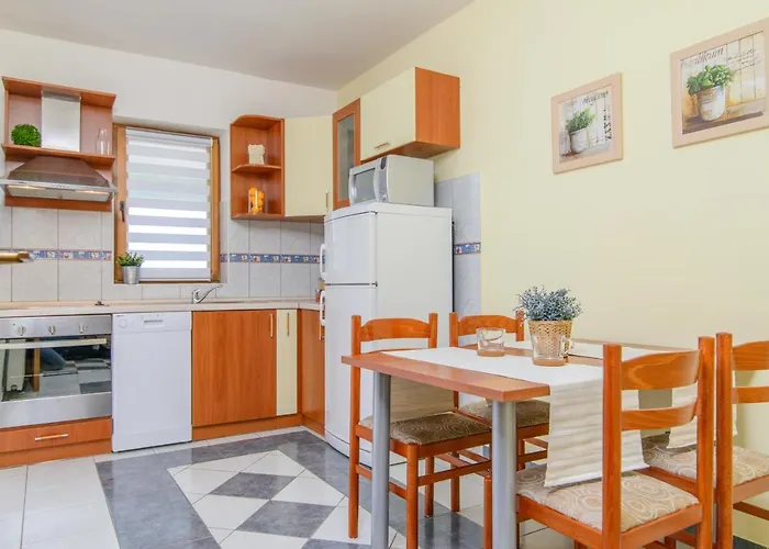 Family-friendly With Swimming Pool Okrug Gornji, Ciovo - 18827 * Trogir