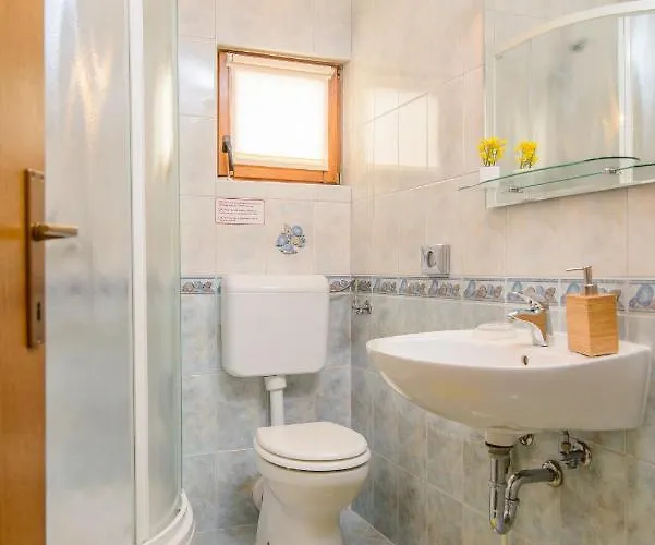 Family-friendly With Swimming Pool Okrug Gornji, Ciovo - 18827 * Trogir