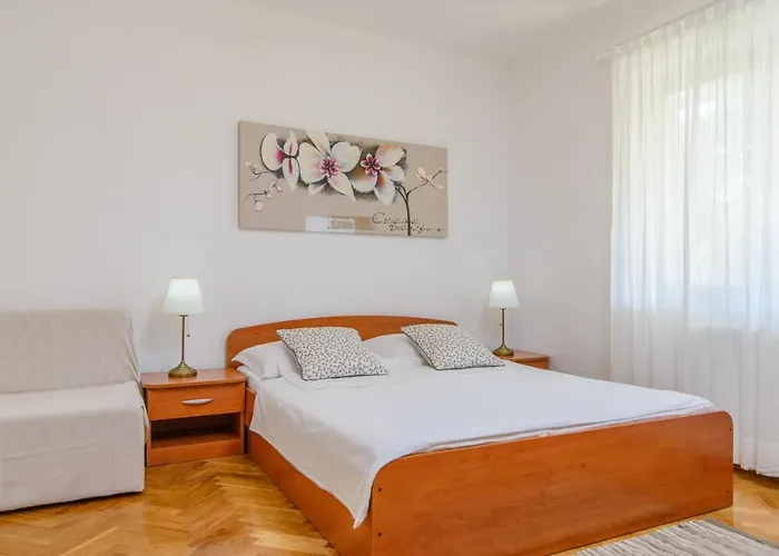 Appartement Family-friendly With Swimming Pool Okrug Gornji, Ciovo - 18827