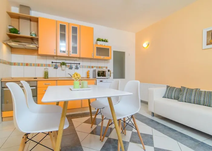 Appartement Family-friendly With Swimming Pool Okrug Gornji, Ciovo - 18827 Trogir