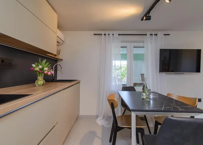 Family-friendly With Swimming Pool Okrug Gornji, Ciovo - 18827 *