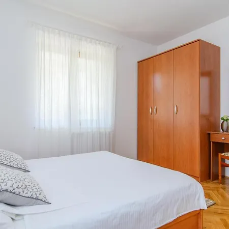 Family-friendly With Swimming Pool Okrug Gornji, Ciovo - 18827 Appartement Trogir