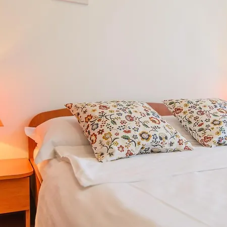 Appartement Family-friendly With Swimming Pool Okrug Gornji, Ciovo - 18827 Trogir